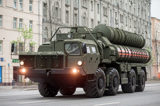 1024px-S-400_Triumf_(27102989027)
